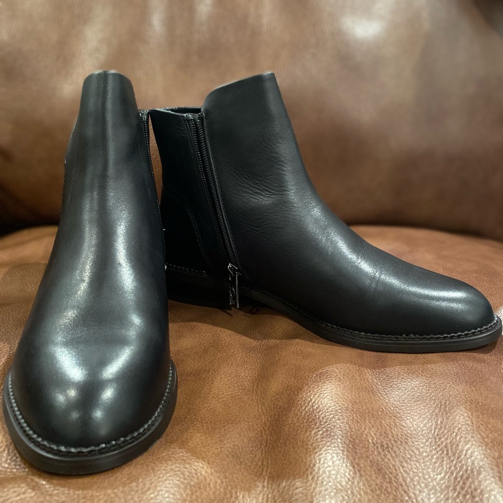 Like new Franco Sarto “Happily” booties! Super trendy and perfect condition!